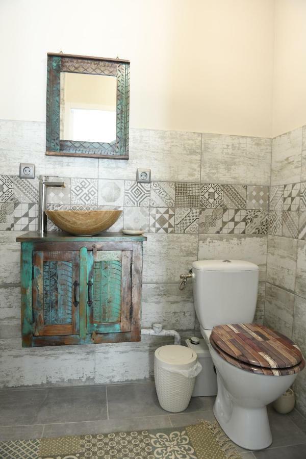 Chambre D'Hotes Du Charme Provencal Sénas 外观 照片