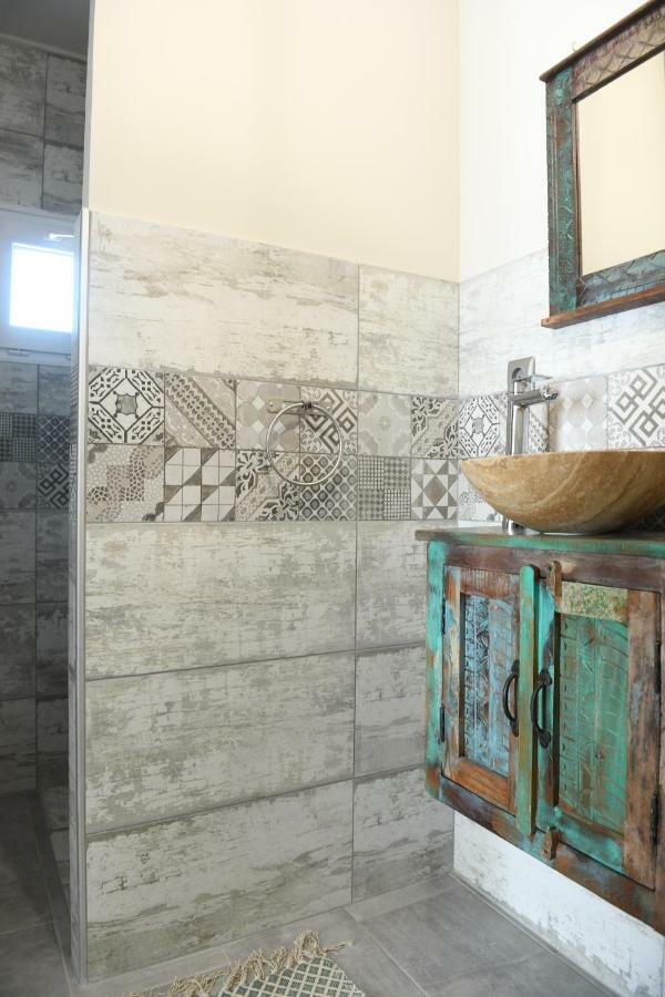 Chambre D'Hotes Du Charme Provencal Sénas 外观 照片