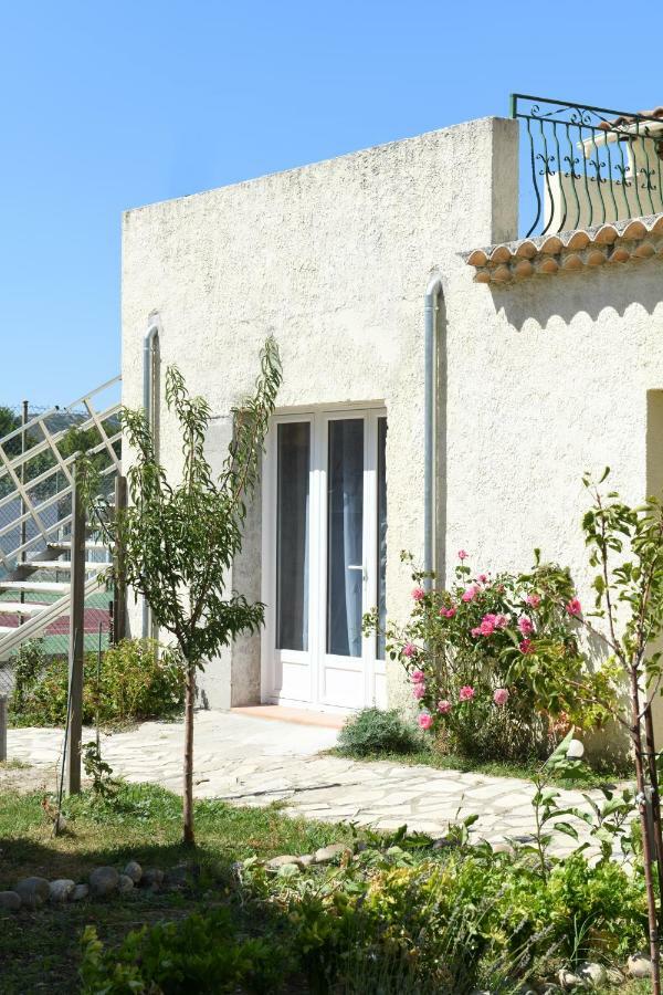 Chambre D'Hotes Du Charme Provencal Sénas 外观 照片